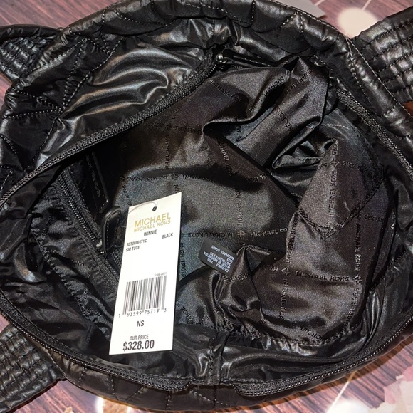 🖤MICHAEL KORS 🖤 WINNIE BLACK QUILTED SMALL TOTE - Picture 4 of 12
